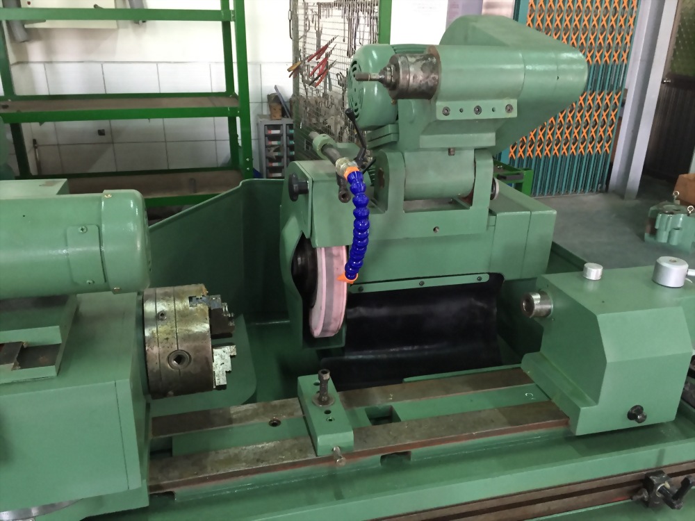 Circular shaft precision grinding machine