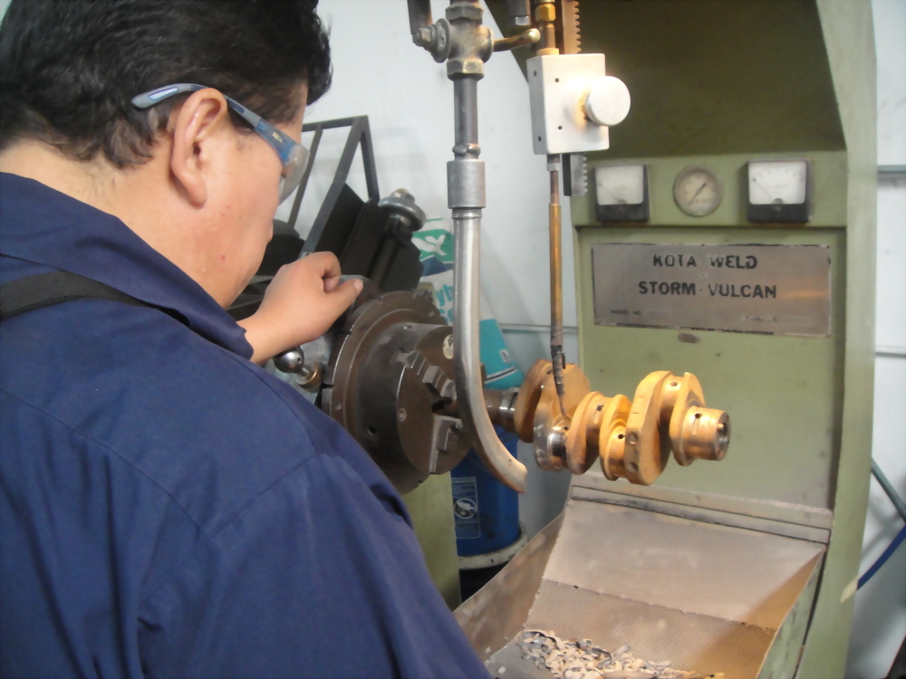 American LA crankshaft welding machine