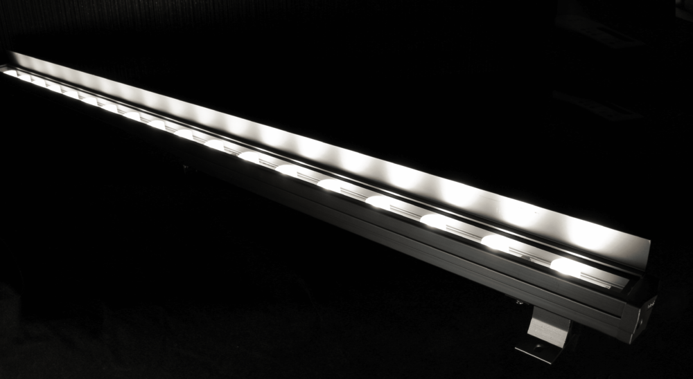 22W 24-lamp NICHIA Shielded Wall Washer Light