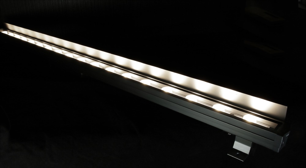 22W 24-lamp NICHIA Shielded Wall Washer Light