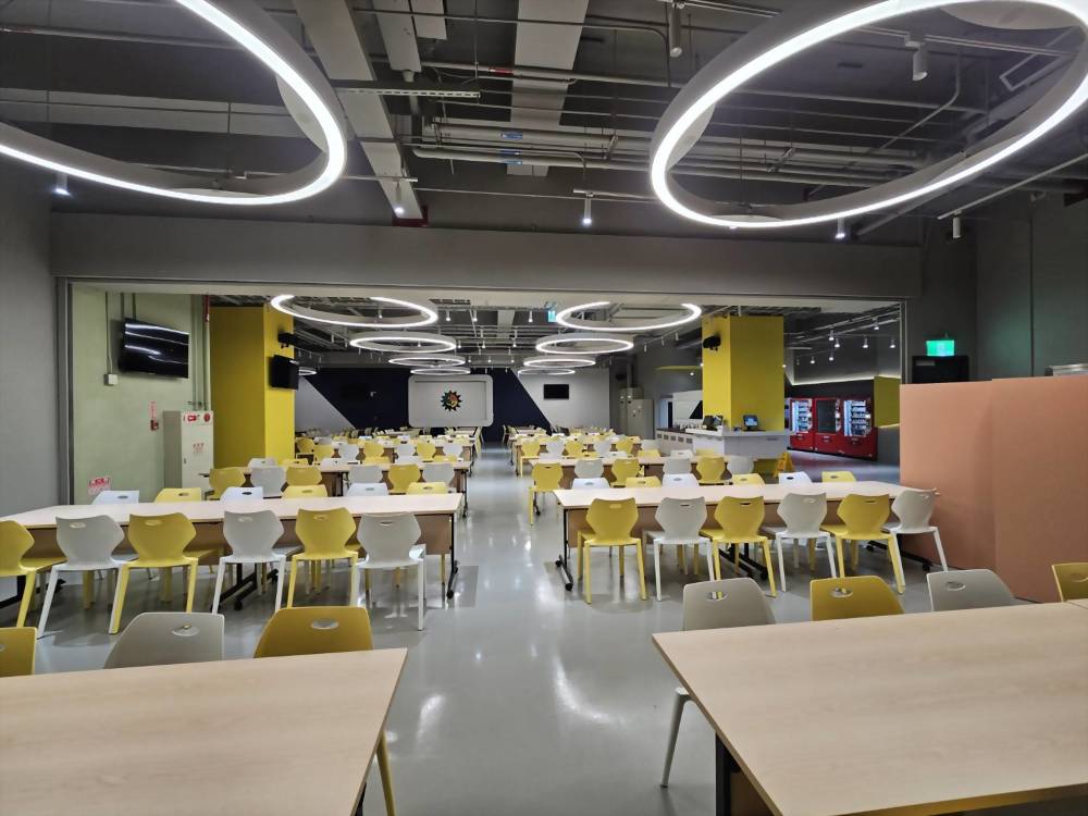 Kaohsiung Advanced Semiconductor Technology Co., Ltd.