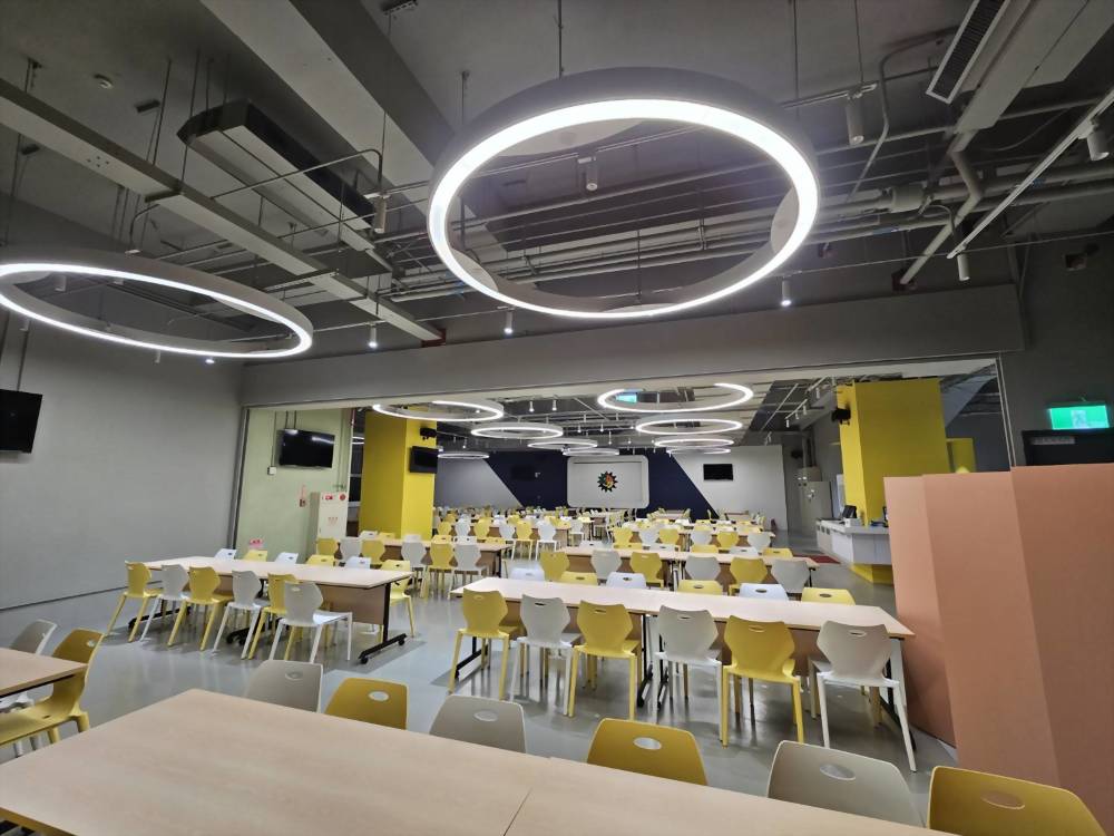 Kaohsiung Advanced Semiconductor Technology Co., Ltd.