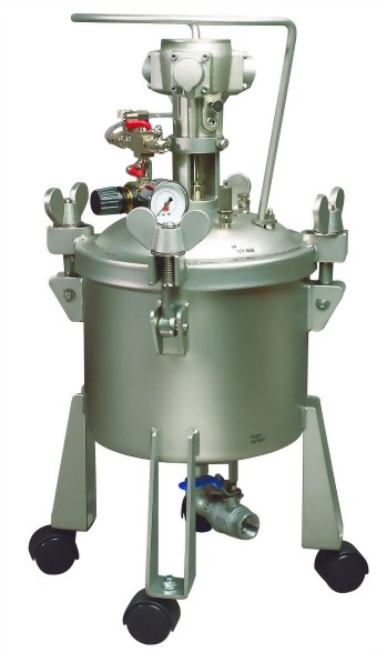 2 1/2 Gallon Dome Type Pressure Tank