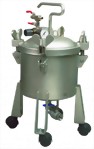 2 1/2 Gallon Dome Type Pressure Feed PaintTank