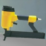 MEDIUM DUTY AIR STAPLER