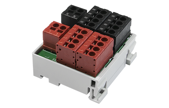 1進8出 電源分配模組