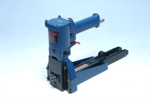PNEUMATIC CARTON STAPLER