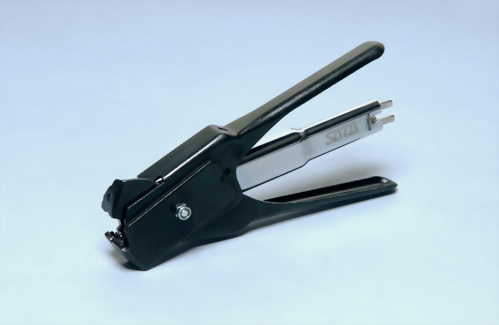 STAPLING PLIER