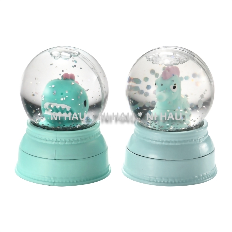 snow globe lip gloss, custom lip gloss, Private label lip gloss manufacturer, Ni Hau manufacturer, bespoke lip gloss manufacturer, Ni Hau