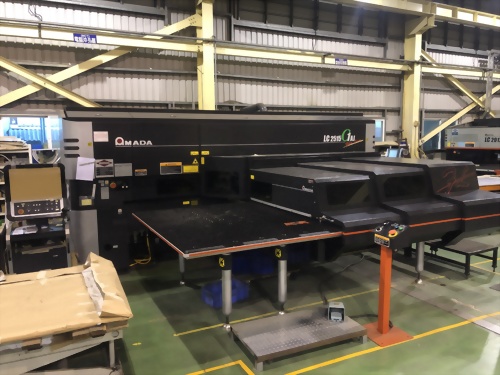 LC-C1AJ 光纖雷射複合加工機