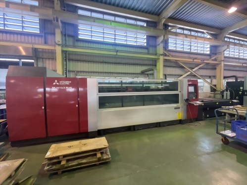 二次元CO2雷射切割機