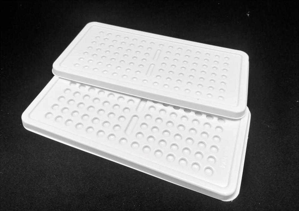 100 compartments, top and bottom covers