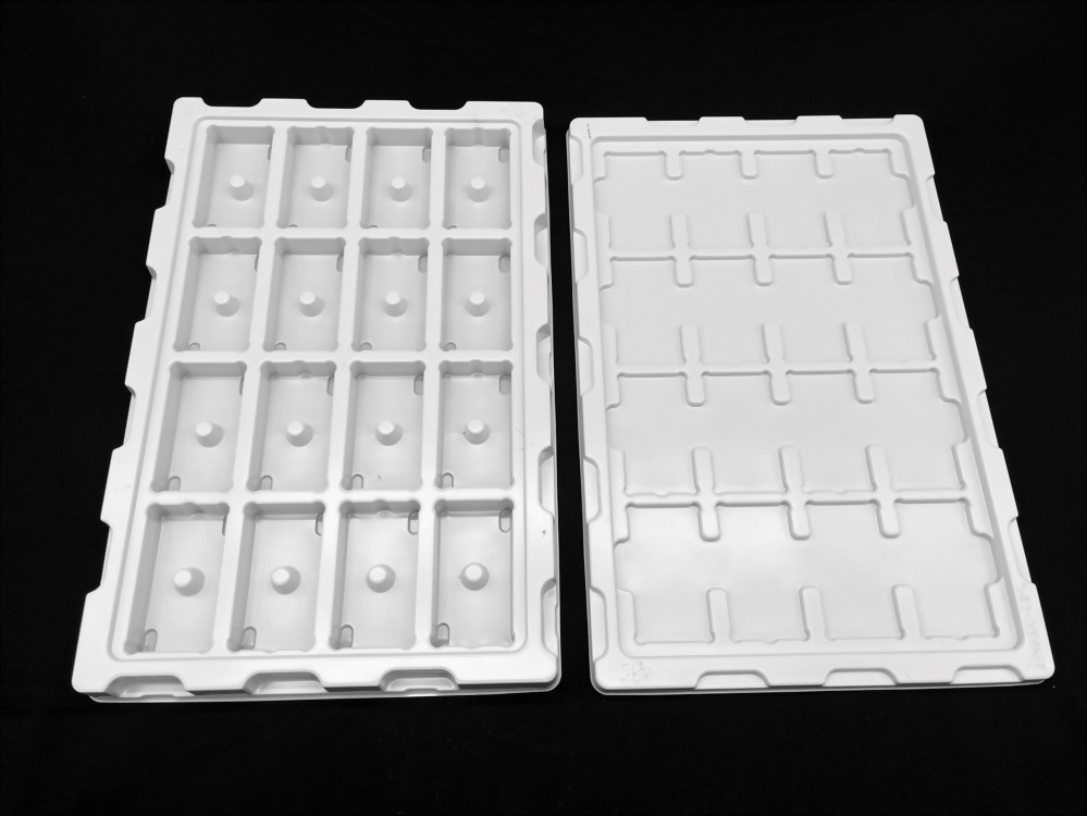 16 compartments, top and bottom covers