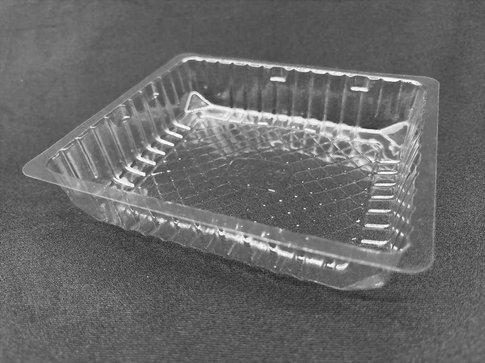 4 cut into 8 pieces (lining)