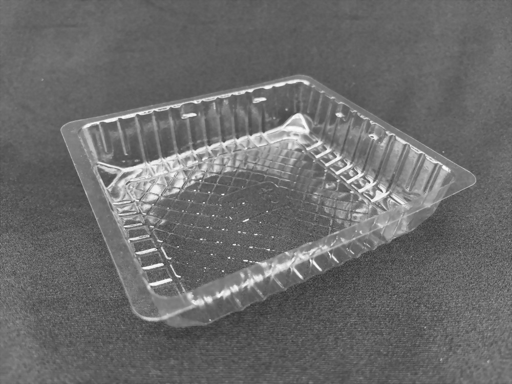 4 cut into 8 pieces (lining)