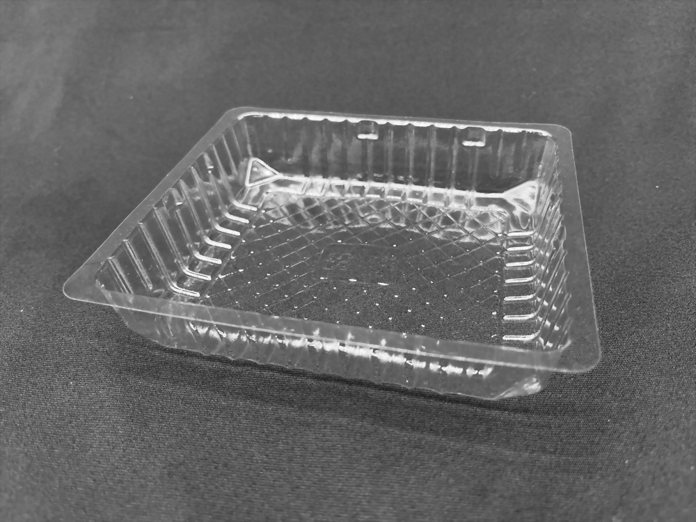 4 cut into 8 pieces (lining)