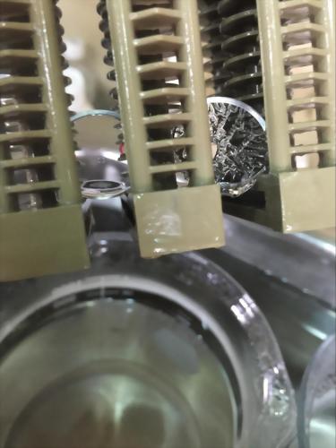 Synthetic glue remover