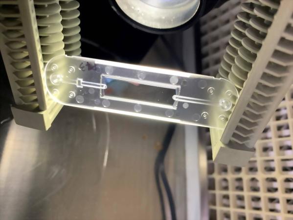 Micro dust cleaner