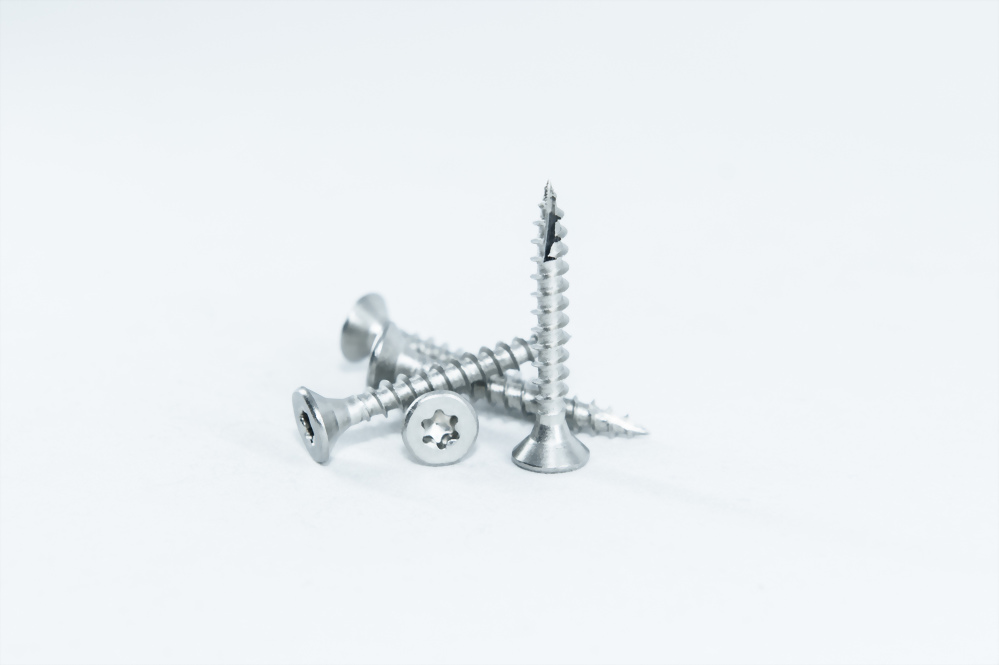 CHIPBOARD SCREWS