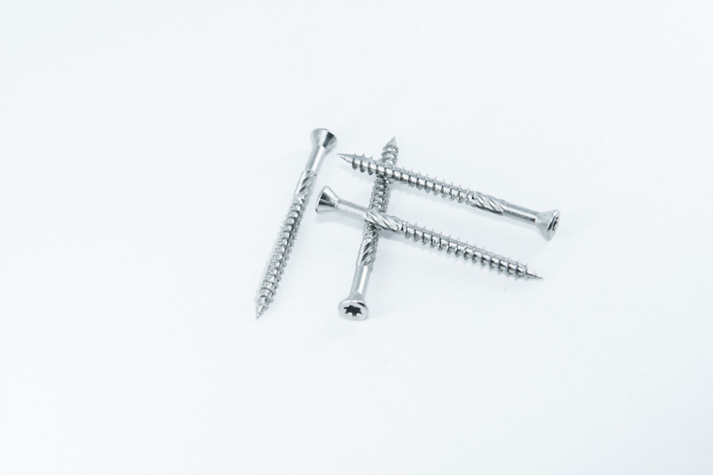CHIPBOARD SCREWS