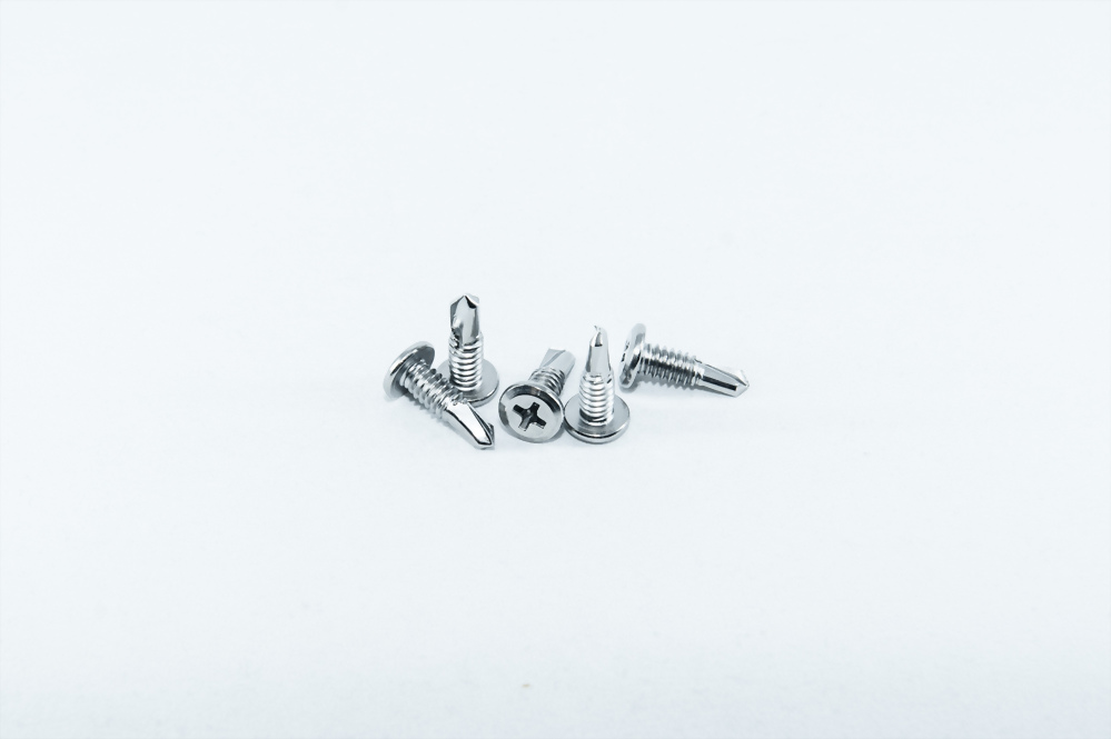 SELF DRILLING SCREWS