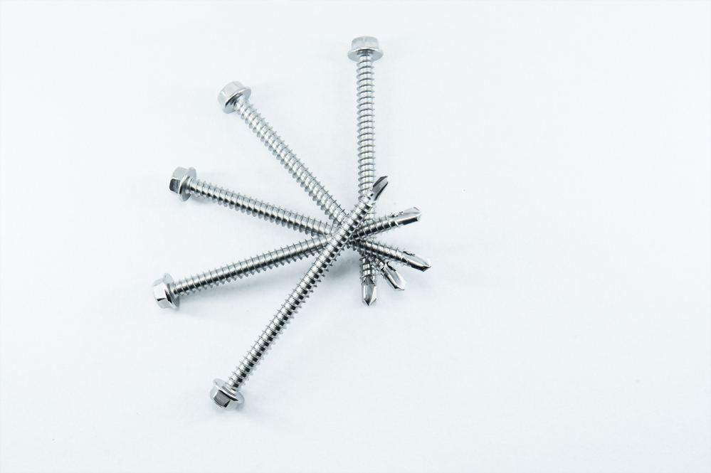 SELF DRILLING SCREWS