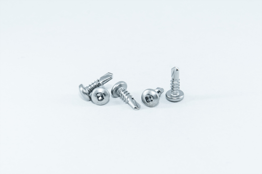 SELF DRILLING SCREWS