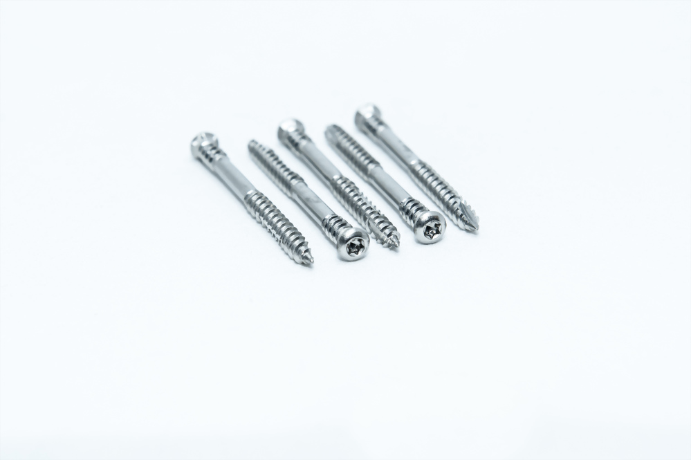 THREAD CUTTING SCREWS