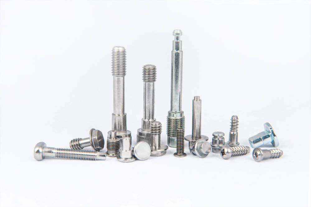 MACHINING SCREWS