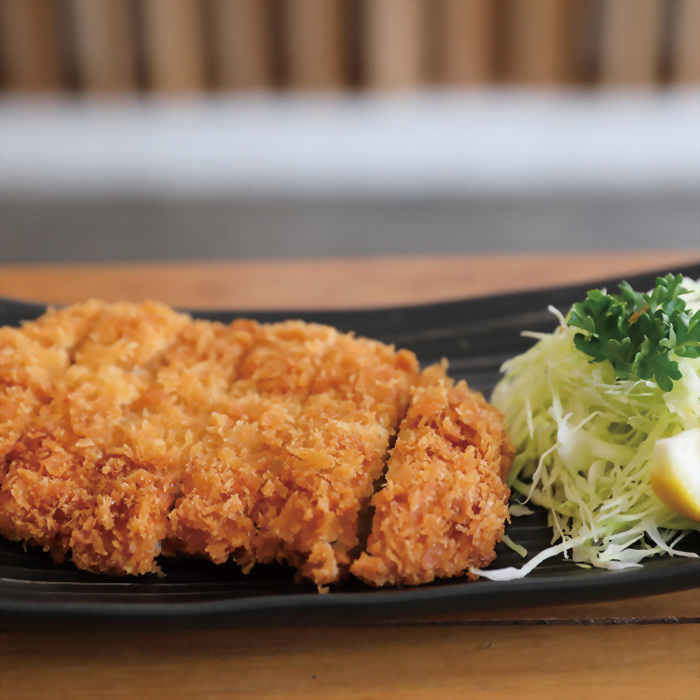 日式裹粉雞腿排