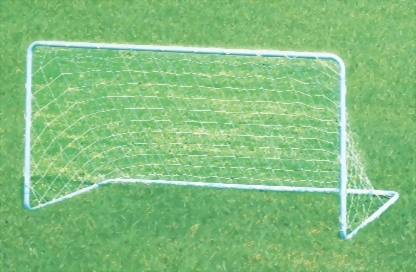 STEEL TRAINING GOAL ASSEMBLES EASILY AND QUICKLY