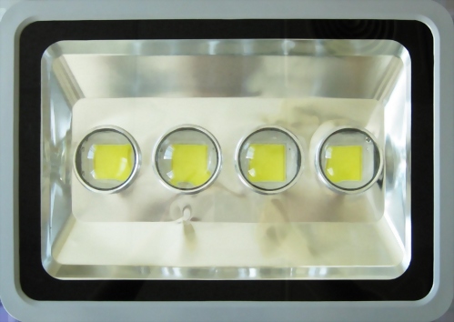 LED橫式聚光泛光燈─200瓦四光源