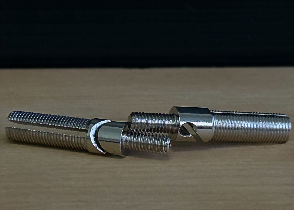 Double head positioning screw