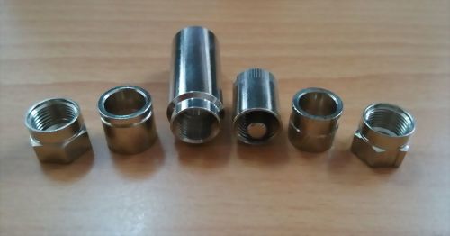 Telecom cable connector