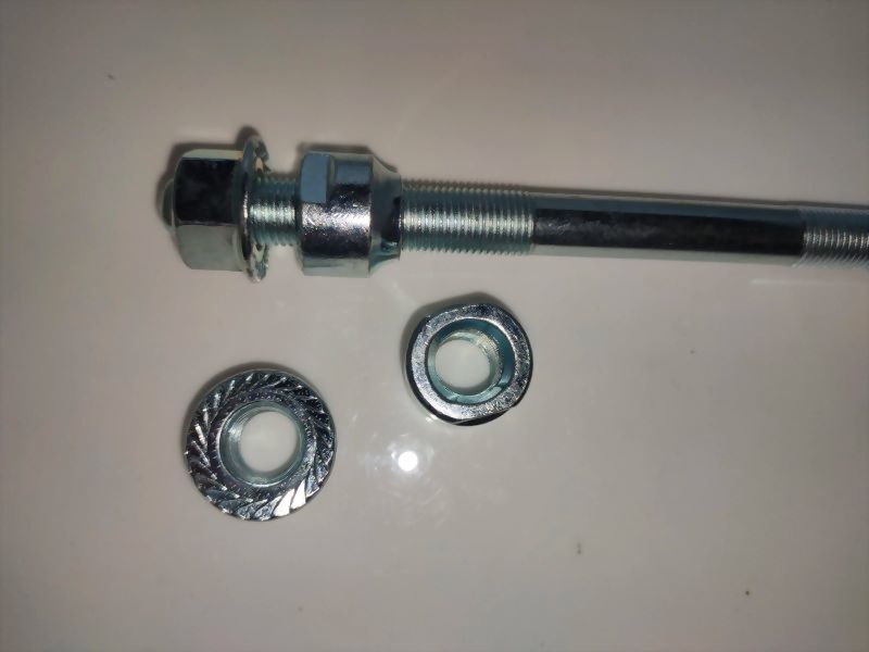 516.38X130.140.145 AXLE