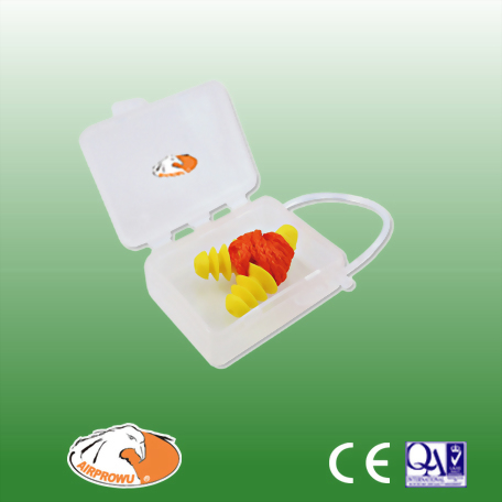 Four flange corded ear plugs with case