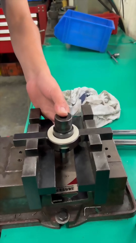 Oil Pulse Tools Change Oil & Disassemble