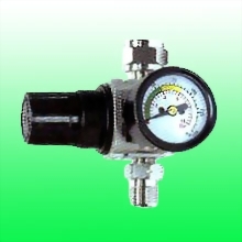 1/4" HVLP AIR REGULATOR w/GAUGE