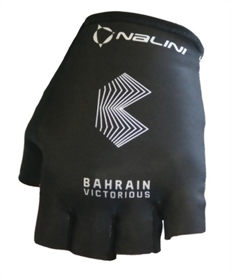 BAHRAIN VICTORIOUS 短指手套