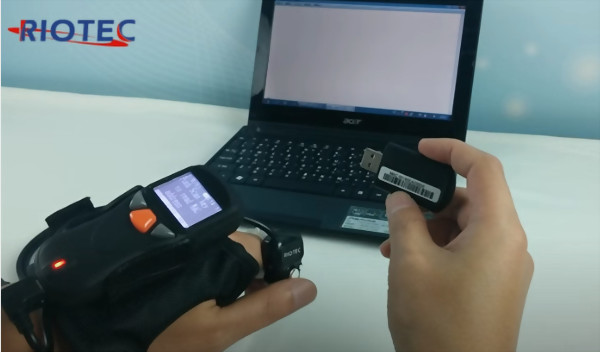 iDC9607LW with Riotec's Bluetooth Dongle