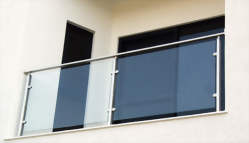 陽台玻璃欄杆