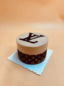 4吋LV字母