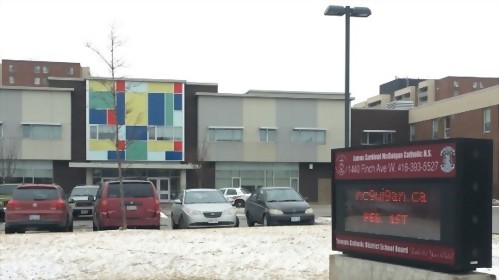 James Cardinal McGuigan Catholic High School 詹姆斯紅衣主教麥圭根高中