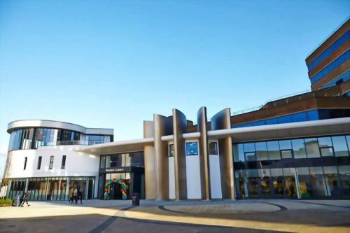 哈德斯菲爾德大學 University of Huddersfield