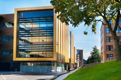 薩里大學 University of Surrey