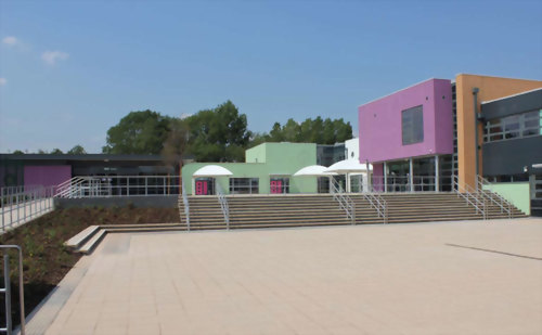 West Nottingham Academy 西諾丁漢中學