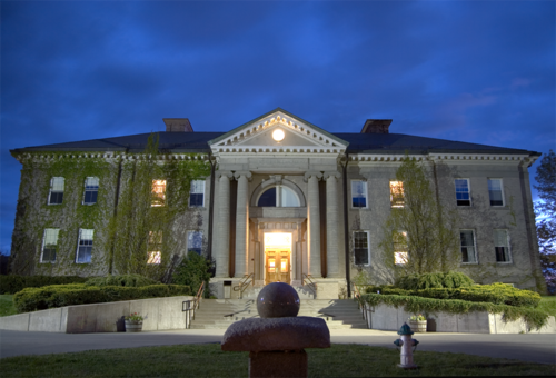 Brewster Academy 布魯思特中學