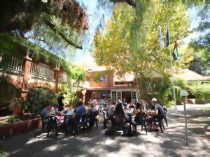 Phoenix English Language Academy 鳳凰英語學院