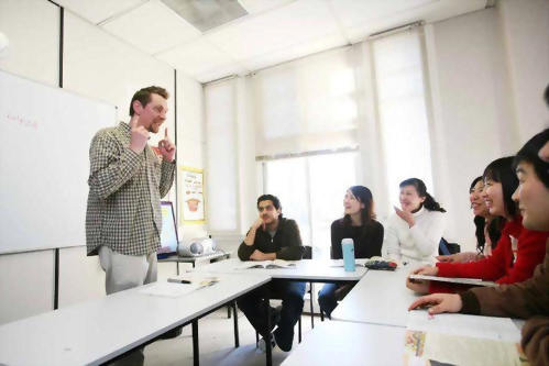 Federal Institute of Studies(FIS) 菲德語言學院