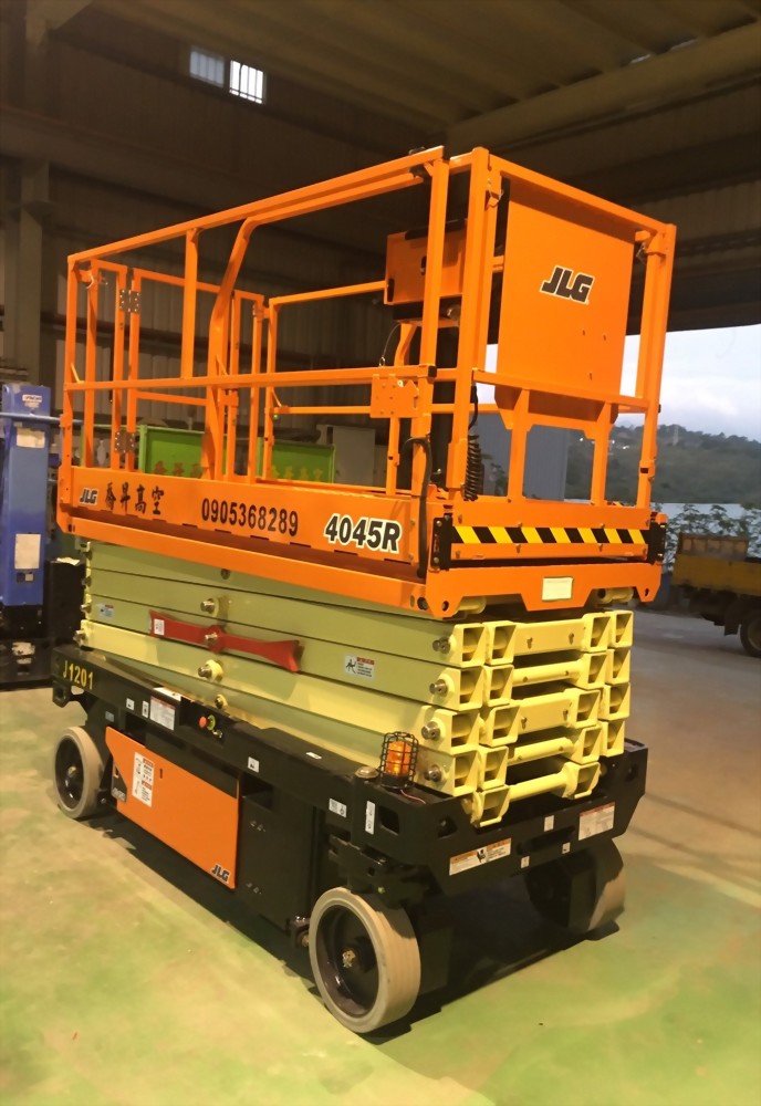 12米-剪刀式高空作業車